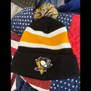 Pittsburgh Penguins beanie! One size fits all